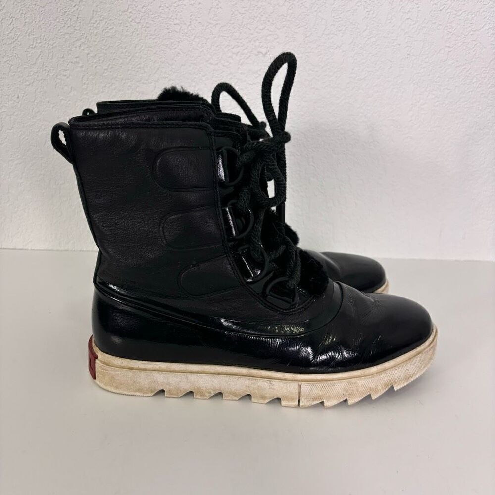 Sorel Patent‎ Leather & Leather Lace Up Fur Lined Winter Boots Size 9